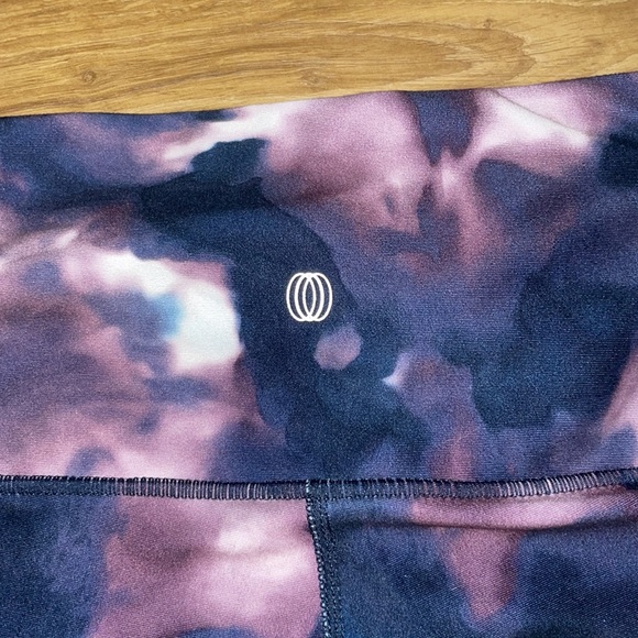 Balance Collection Luxe Compression Leggings - Picture 7 of 9